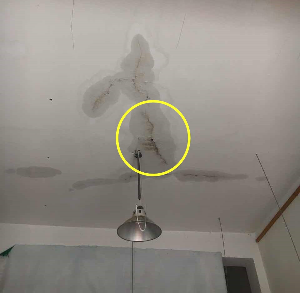 5年没漏水的顶楼会漏水吗,顶楼漏水为什么不盖顶