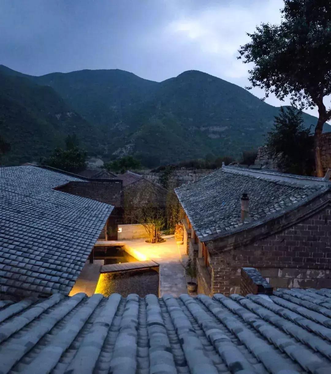 这才叫生活！山中3年他建了一个漂亮小院，活的比年轻人还酷！