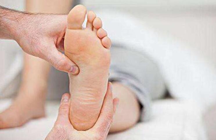 坐月子婴儿感冒了怎么办,坐月子妈妈感冒了怎么办