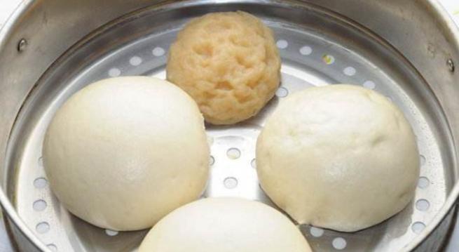 开锅馒头缩小怎么办,馒头开锅时缩小有坑怎么回事