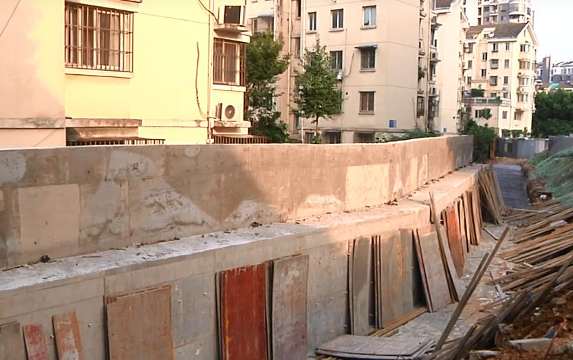 镇江商业城拆迁,镇江拆除围墙