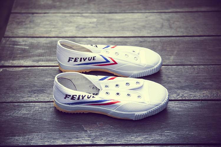 夏季大牌小白鞋推荐,夏日热销高档品质小白鞋