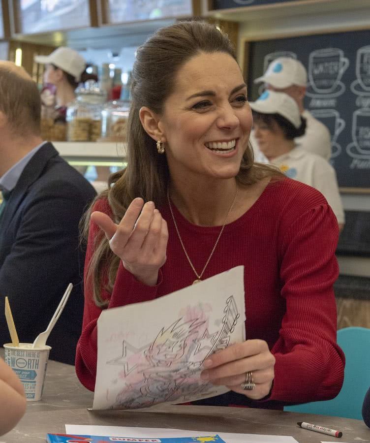 凯特紫色裙子视频,凯特刺绣裙图片