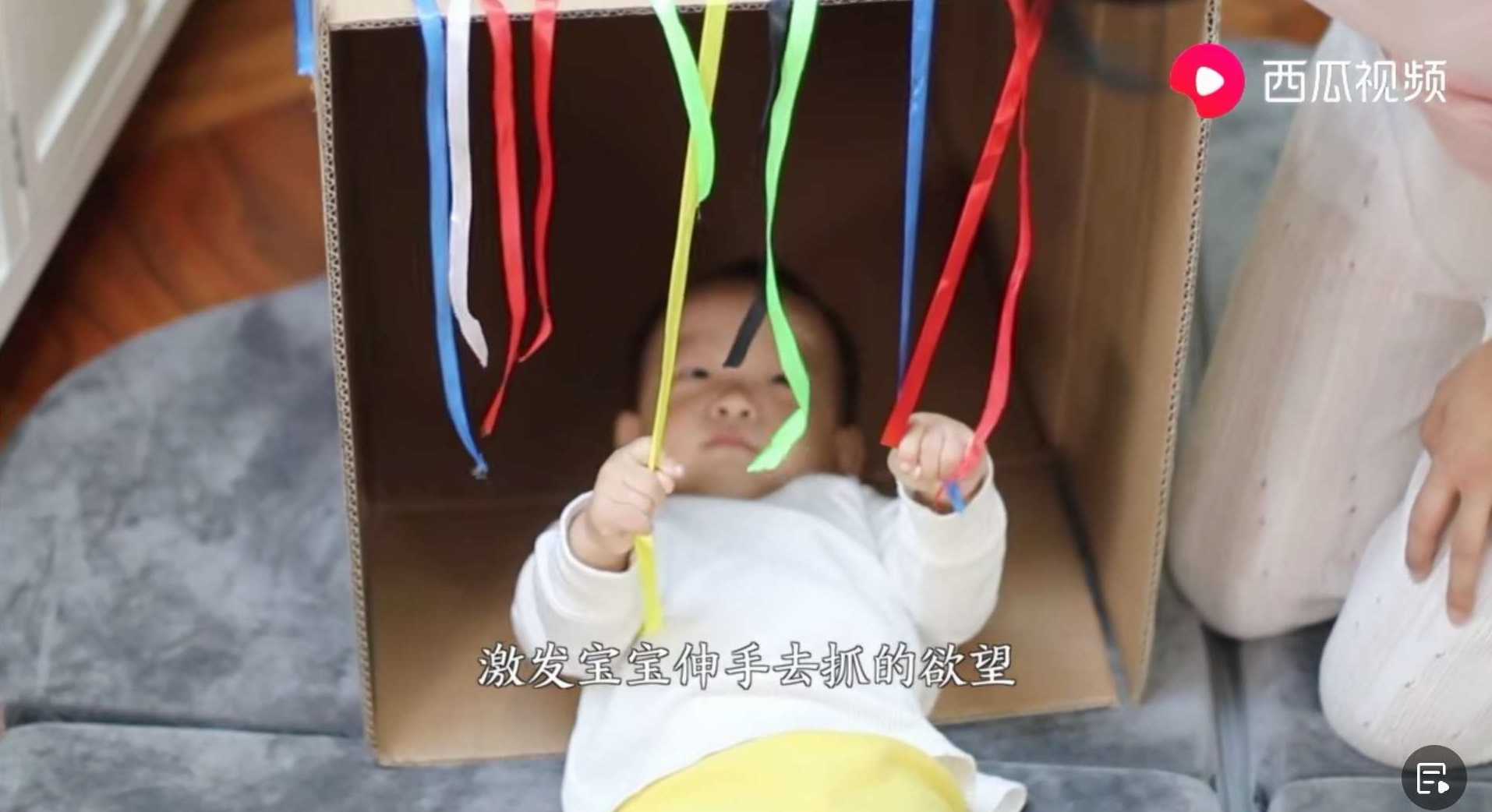 年轻父母育儿困境,新手爸妈带娃过于紧张