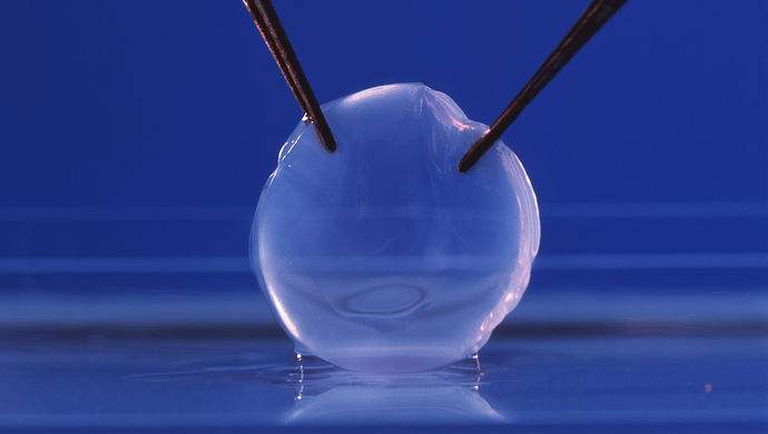 近视眼手术晶体移植和激光的区别,近视眼做了激光有什么利弊