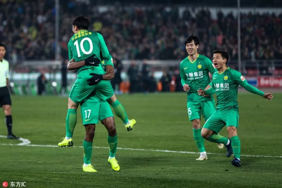 张稀哲巴坎布破门,中超对国安张稀哲