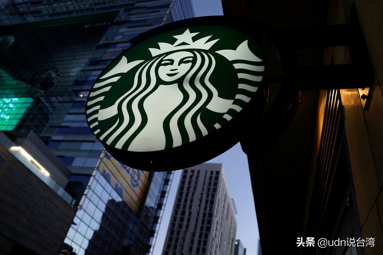 星巴克卖咖啡给低收入社区，是尽社会责任还是想赚更多？