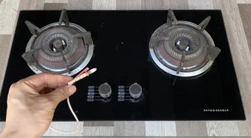 家用燃气灶不打火怎么维修,燃气灶不点火怎么修啊