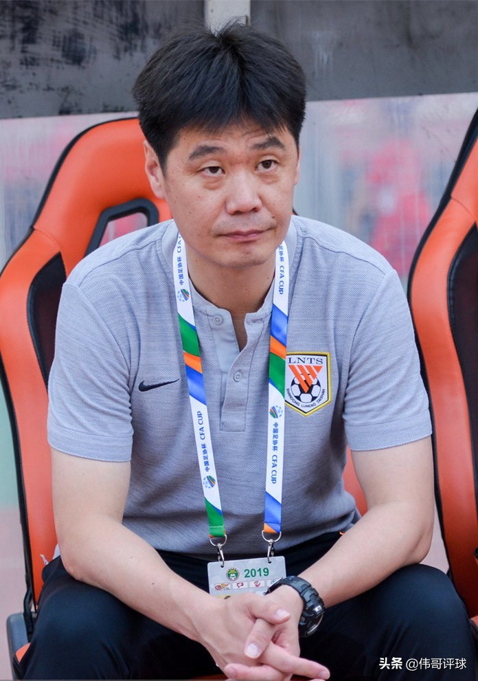 深度：鲁能淘汰国安，李霄鹏三招完胜施密特，换下格德斯堪称妙笔