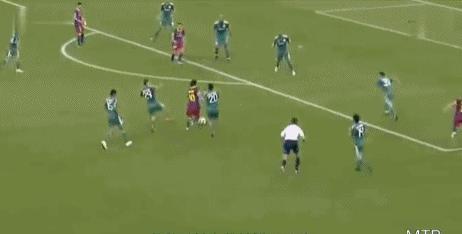 梅西被铲球拜仁,梅西被铲完整版