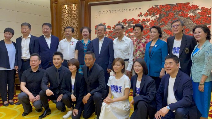 朱亚文易烊千玺演的抗疫电影,朱亚文演抗疫片