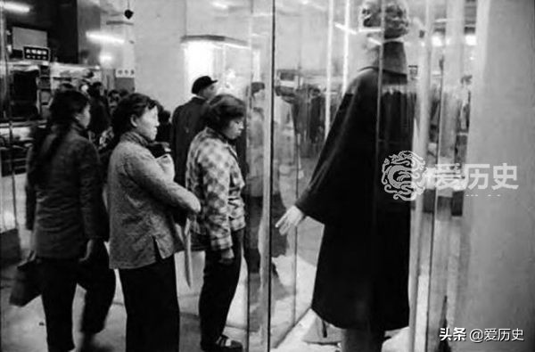 新中国第一家公司,新中国第一百货