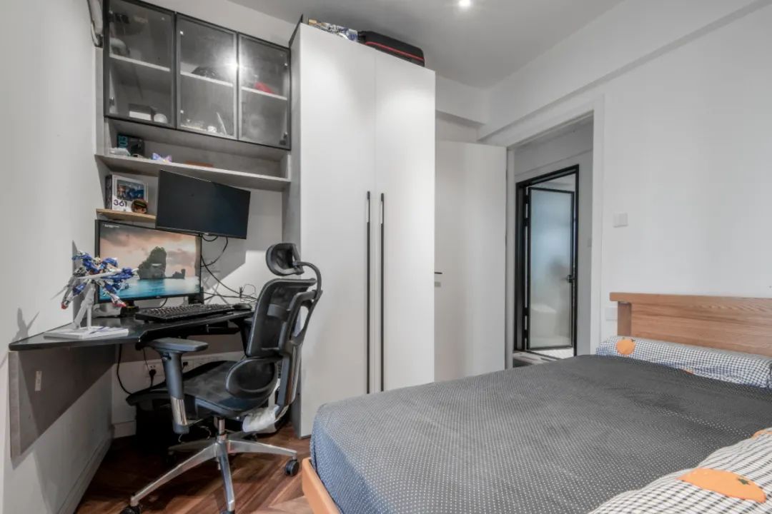 佛山女子与男友、男友妈弟住76㎡，养一猫还要工作室，装修绝了