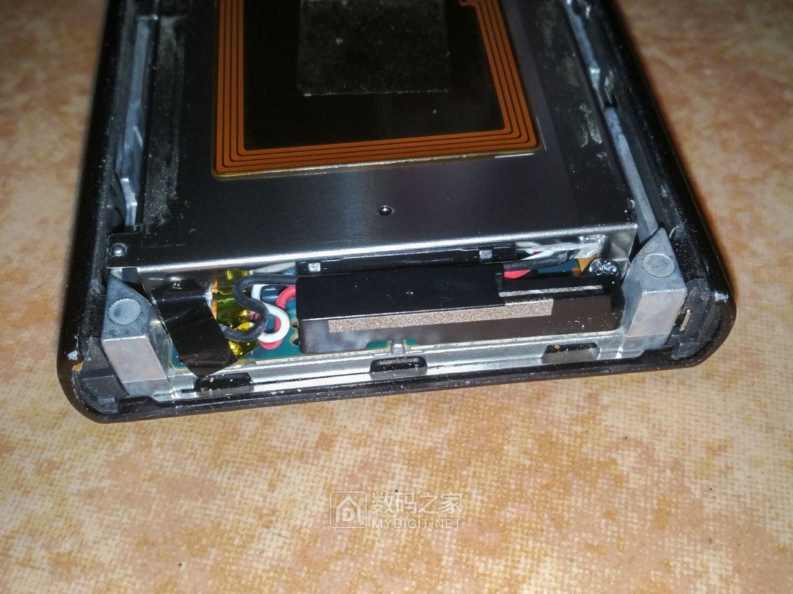 售价1000元的索尼NW-A45无损音乐*放播**器拆解！对比NW-A35主板图