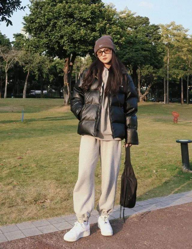 臀围大腿粗的穿什么裤子显瘦,大腿粗的女孩子穿什么裤子比较好