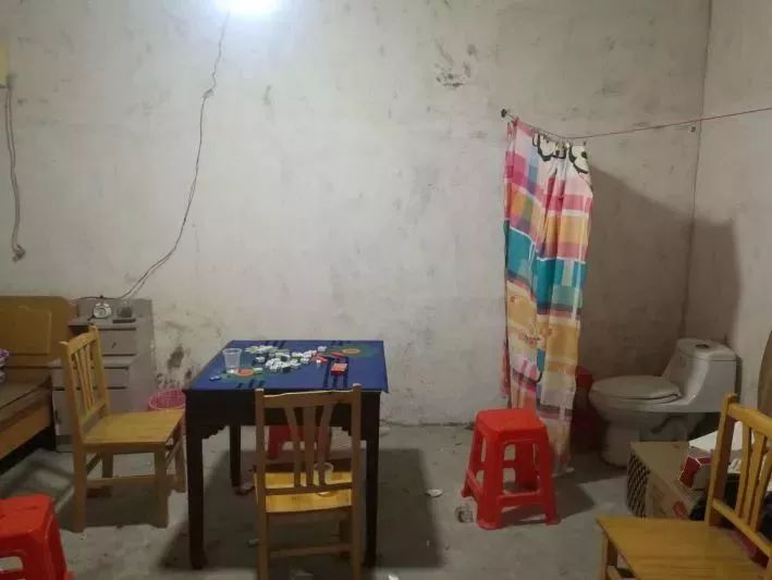 江阴有人赌桌出了“赌神”原来他戴了特制隐形眼镜