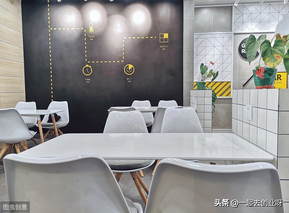 小地方加盟店赚钱吗,一点点奶茶加盟三线城市