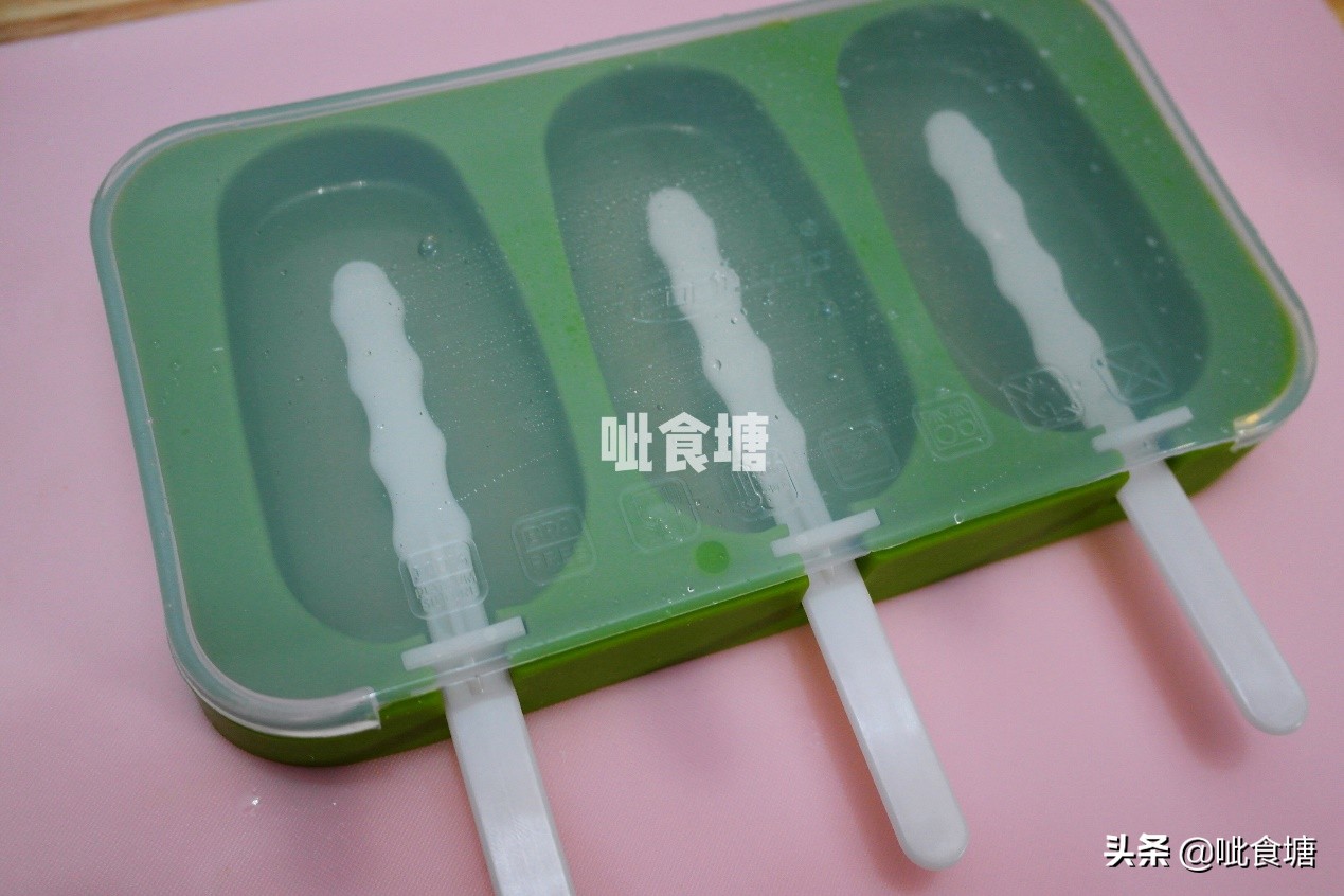 在家自制水果冰棍最简单做法,自制冰棍儿童简易做法无冰渣