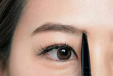 怎么把天生浓眉变淡眉,天生浓眉代表什么