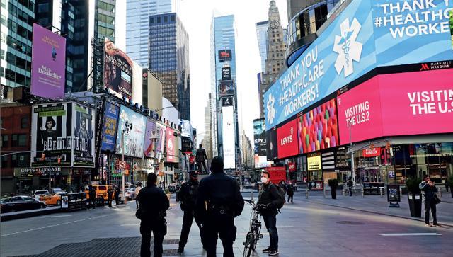 方舱医院抗击疫情实录,疫情下的武汉慢镜头