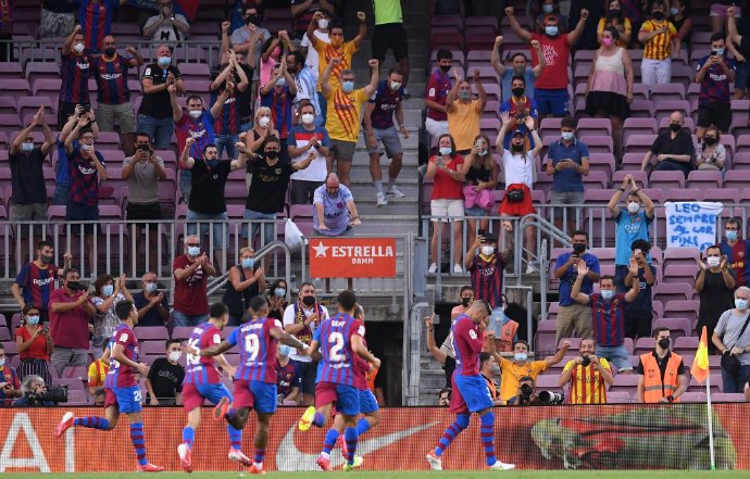 巴萨7-0瓦伦西亚,巴萨0-0爆冷连续3场不胜巴萨比赛