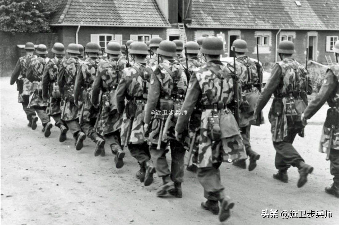 二战军用德式钢盔,二战德国装备了多少单兵铁拳部队