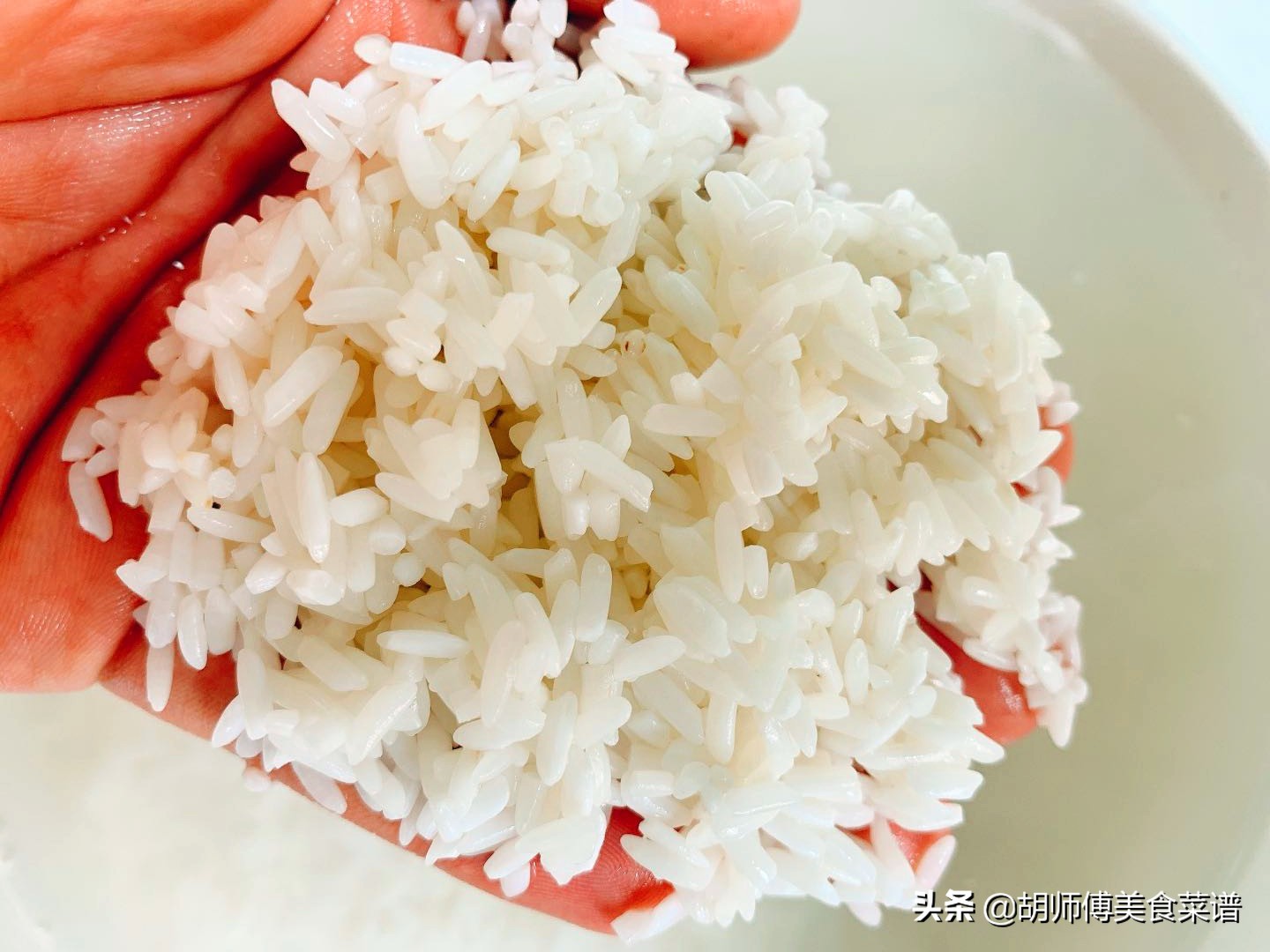 怎么包粽子不漏米不夹生,包粽子糯米浸泡几个小时最好