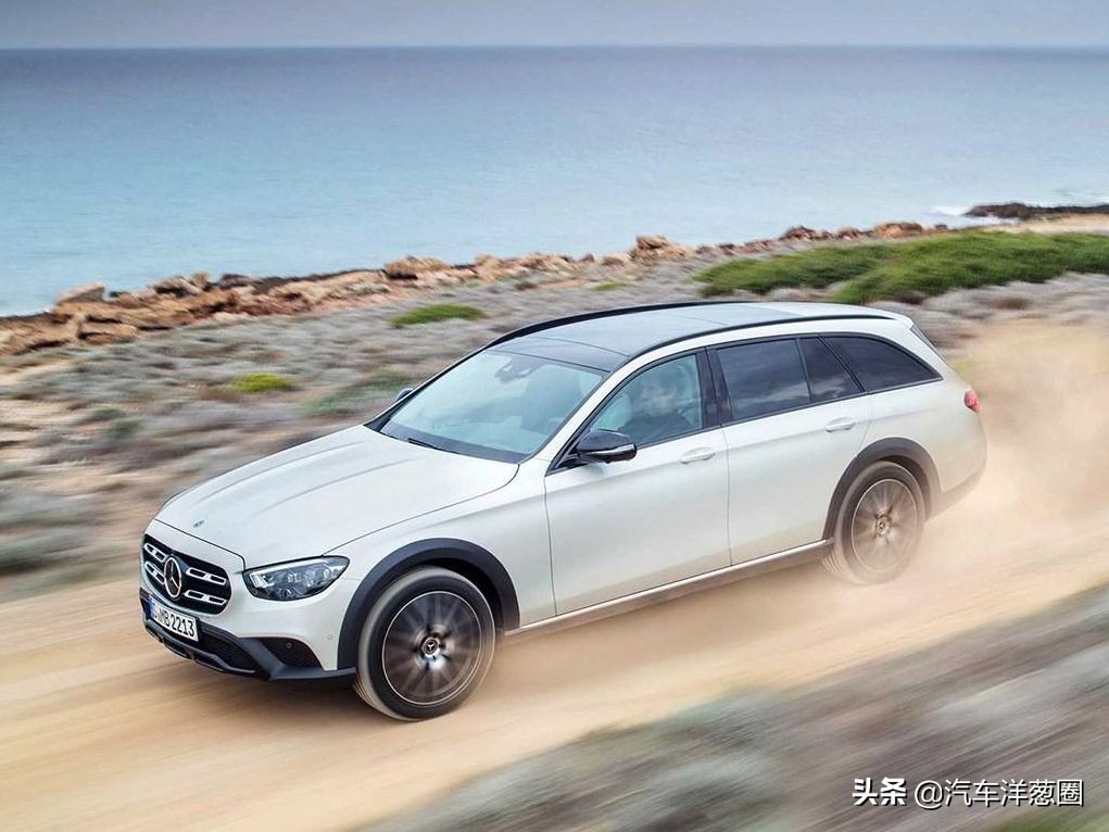 宝马发布全新车标,宝马蓝天白云标改黑白标