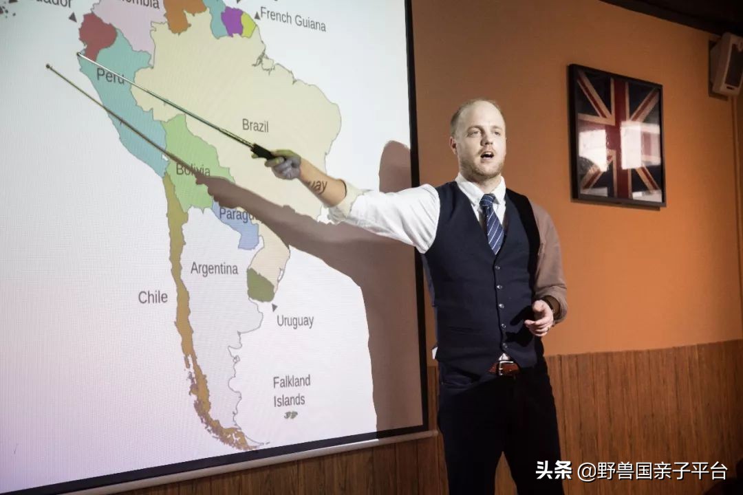 把最纯正意大利足球带来东莞，这个爸爸说足球应该这样学