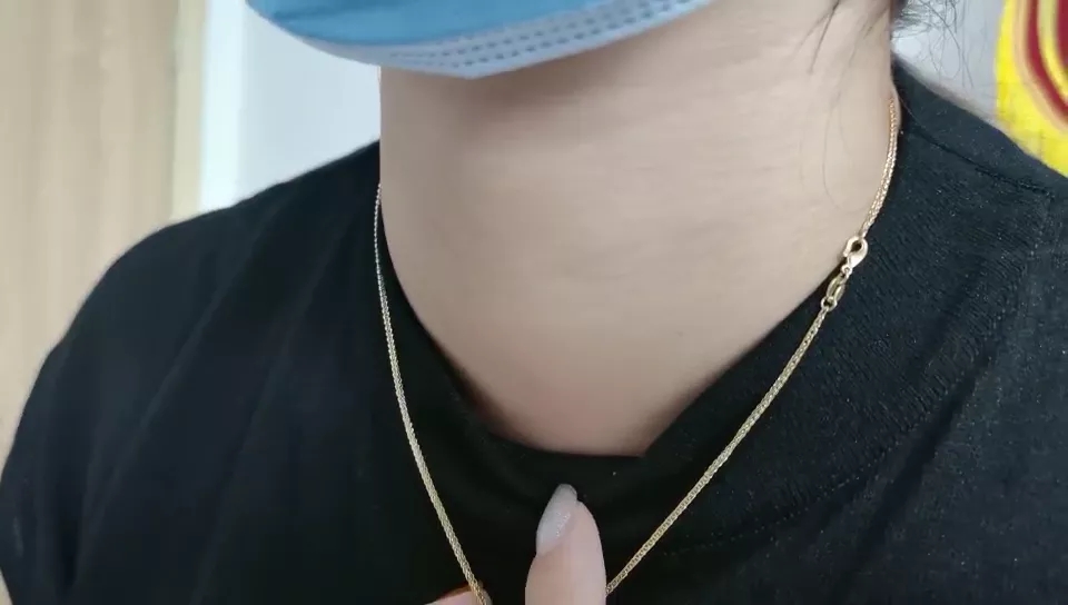 用了激素一个月后脸肿了,化妆品用了一个星期后过敏