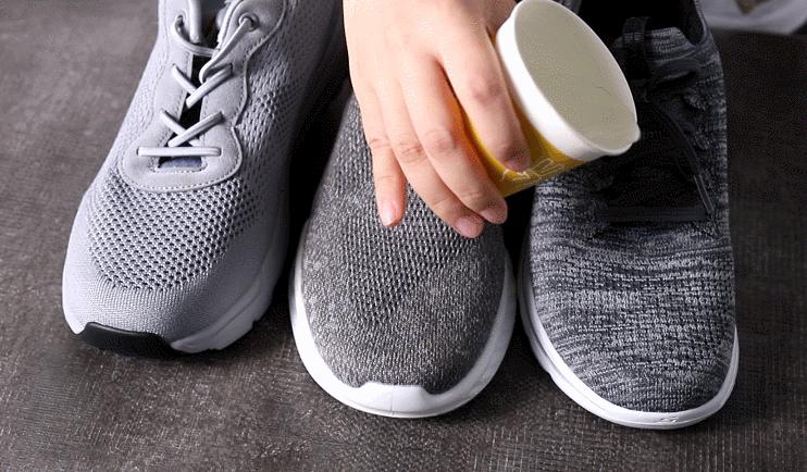 车轮*力暴**测评！小米有品国货对比洋牌斯凯奇，看哪双还能穿着蹦迪