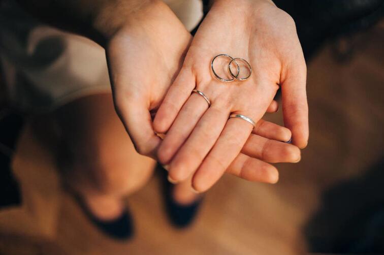 和婆家人最好的关系就是没关系,婆家人对你不好只有一个原因咋办