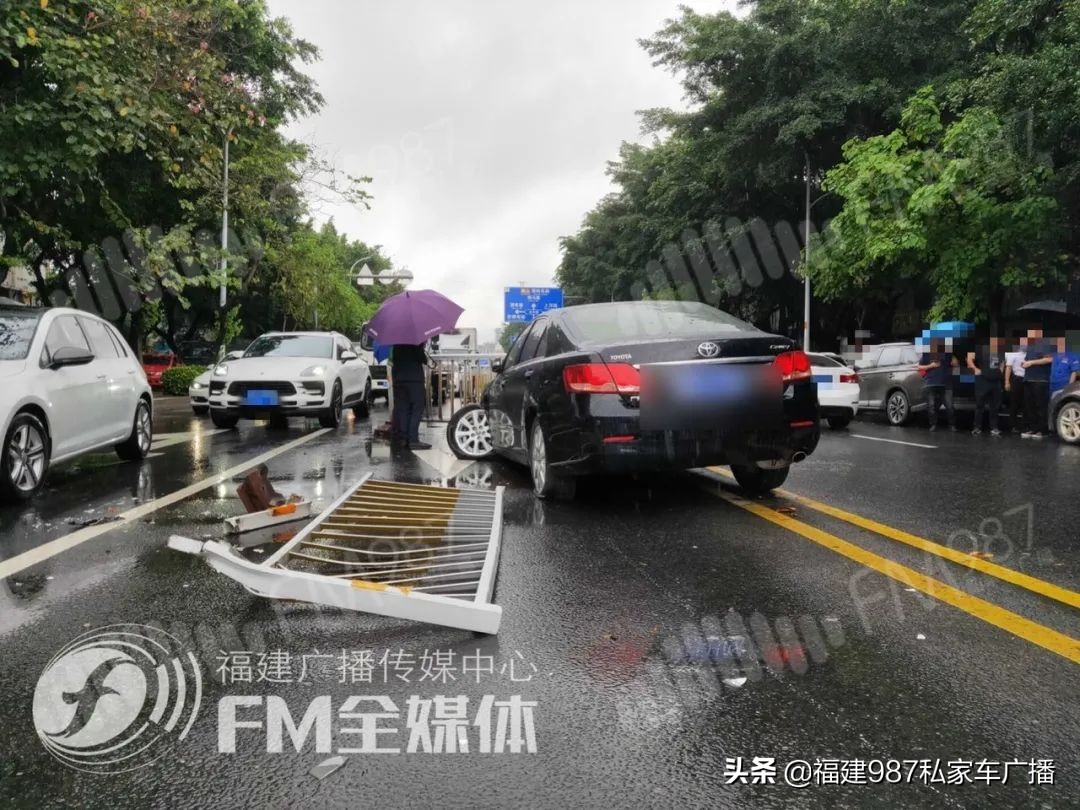 凯美瑞左前轮呜呜响,凯美瑞突然发动机轰鸣声变大