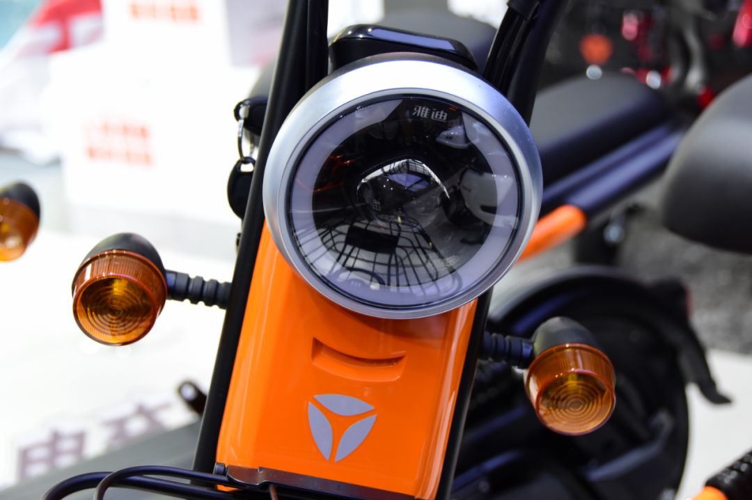 电动车大灯转向灯都不亮什么原因,电动车大灯刹车灯不亮是什么原因