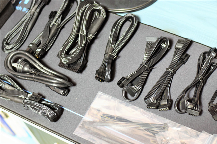 安钛克hcg750金牌,安钛克hcg750w电源