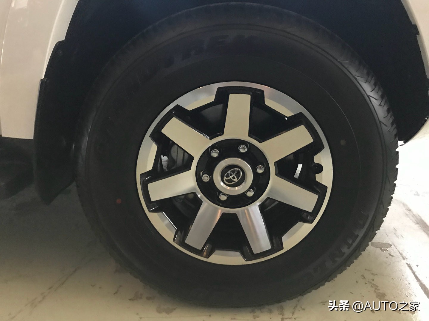 丰田美版超霸4runner4驱怎么玩,丰田超霸美版2023款超霸