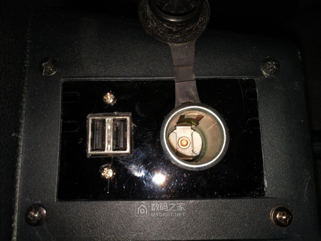 福特嘉年华点烟器插口改u盘,福特嘉年华车上的usb怎么更换