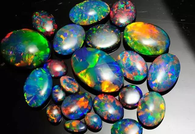 欧泊宝石黑色,好看的欧泊宝石