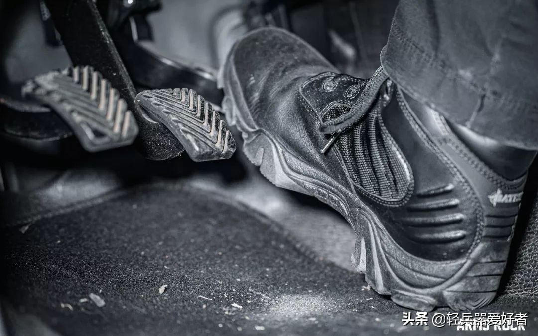 秋冬季穿什么鞋保暖防水,穿什么防滑鞋好