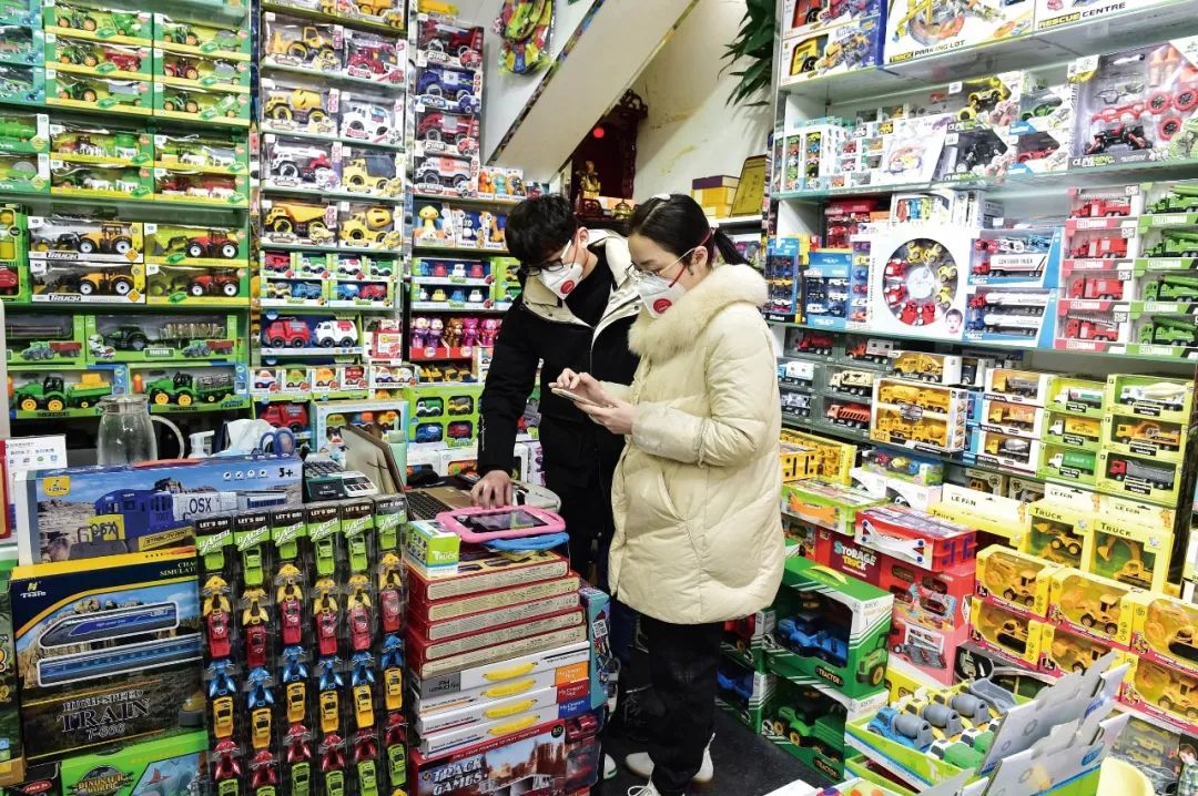 BizPal快报，做外贸的人已经哭了四个月了，出口转内销进退两难？