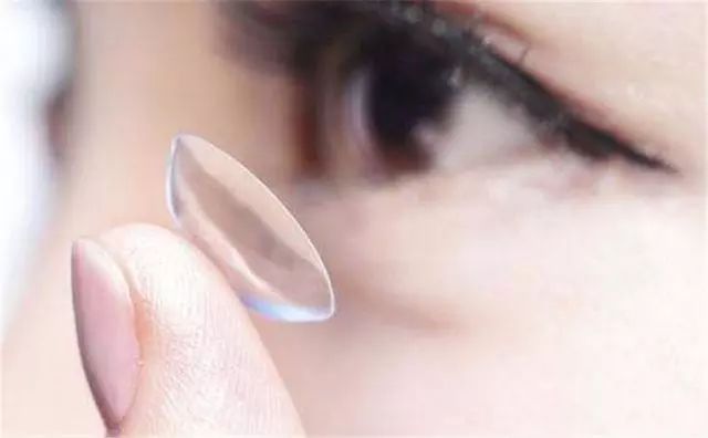 美瞳推荐适合深瞳,黄金瞳日本版