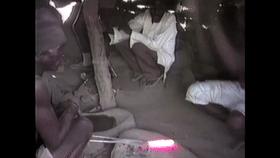 黑人跨入铁器时代的关键！揭秘两千年前的黑人冶铁术，包教不包会