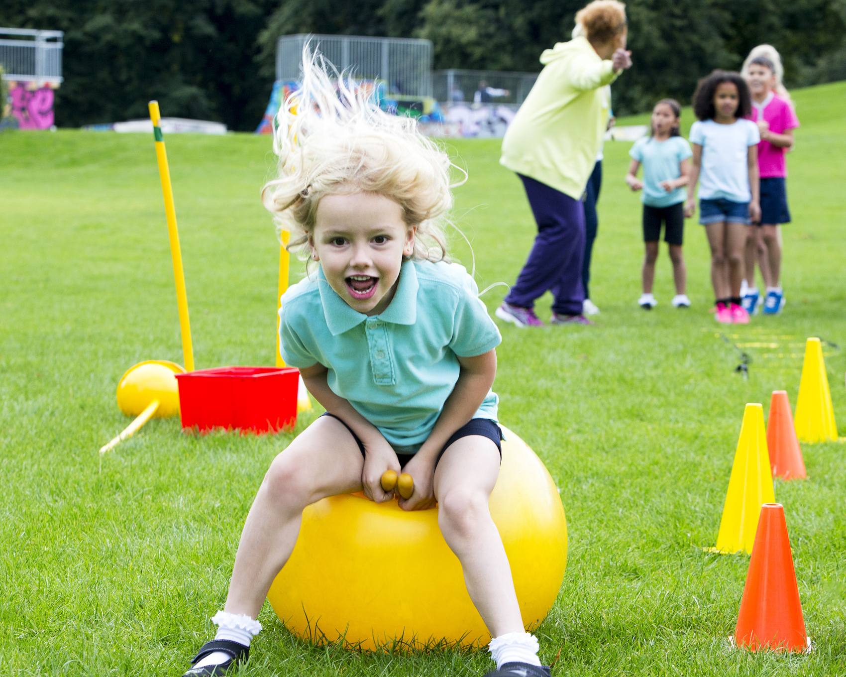 呼铁局招聘198人出公告了吗,呼铁局招聘