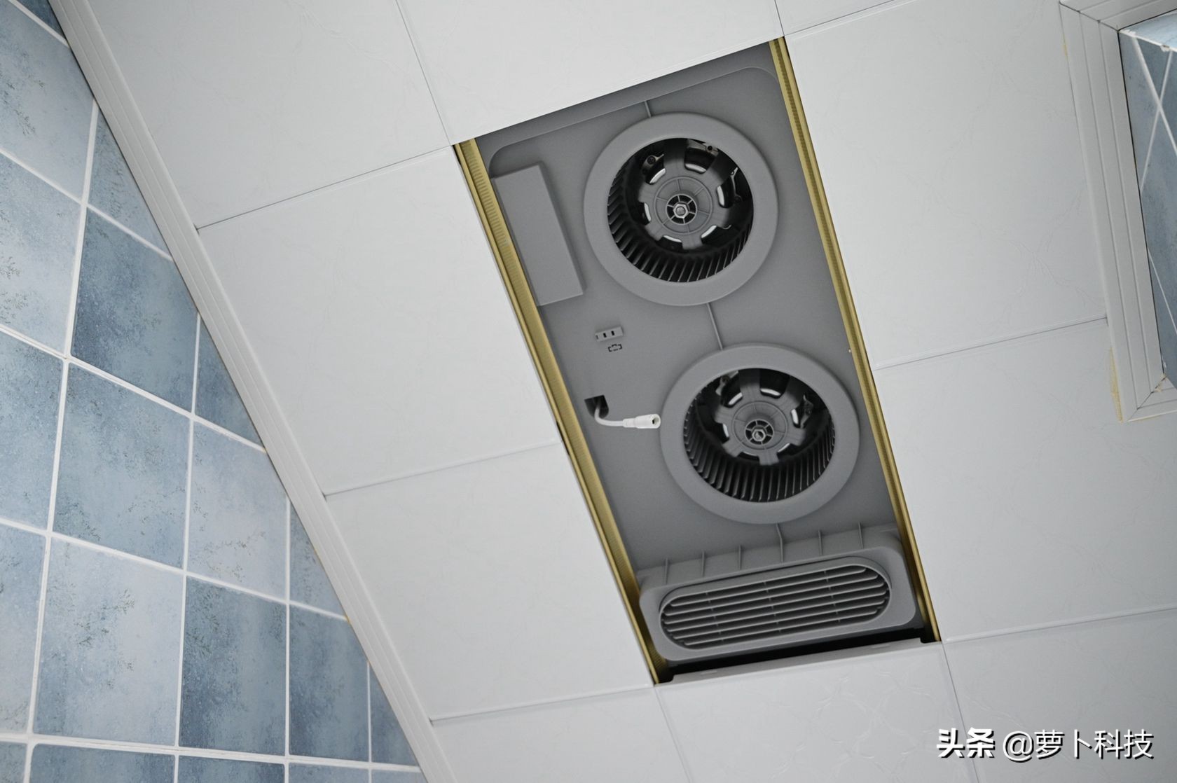 公牛风暖浴霸开关怎么操作,公牛风暖浴霸什么样