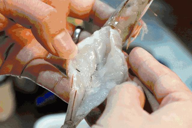 白水虾怎么煮才会鲜嫩好吃,冰鲜虾怎样煮可以和鲜虾差不多