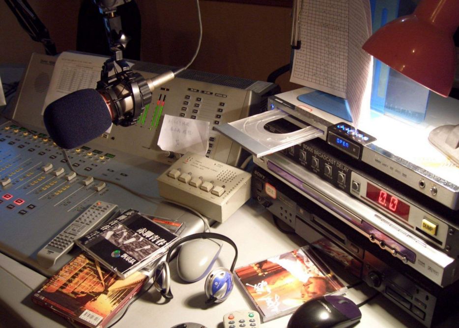 新人开播怎么准备直播内容,一个合格的直播间开播前准备什么