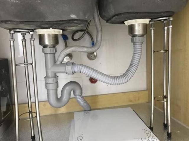 这12种东西没用却还卖得贼贵,最廉价的四样东西千万不要买