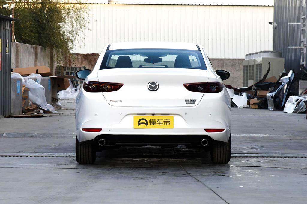 新一代马自达3