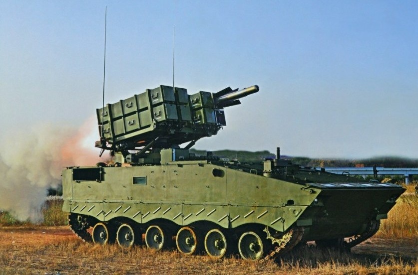 中国导弹军用卡车,导弹运输车有几发导弹