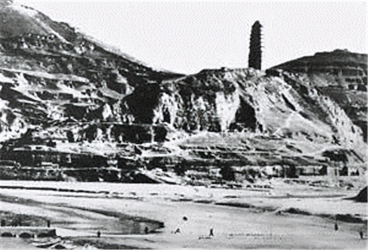 【*党**史百年】毛主席为什么在大多数人同意枪决*世友许**的时候要救他？